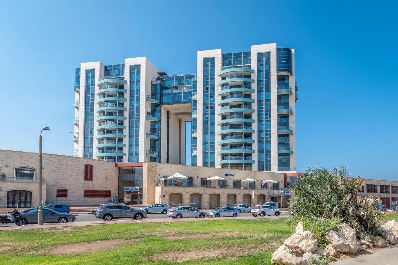 Front of Beach next Ritz Hotel - 3 Bedroom& 3 Bathroom Herzelia Exterior foto